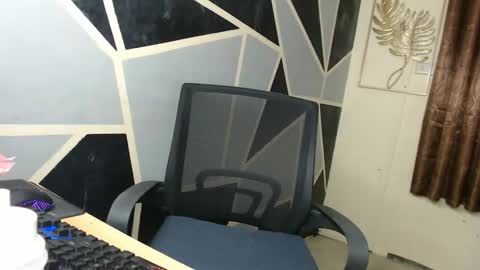 Charm online show from September 19, 2025, 9:43 am