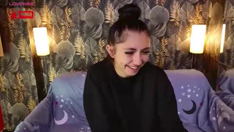 CharmingLIA online show from November 8, 2025, 4:51 pm