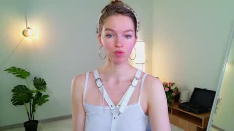 Ruru online show from February 18, 2026, 5:58 am