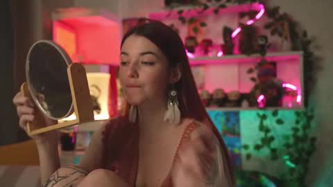 Belle and Miley online show from February 19, 2025, 5:06 pm