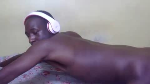 charmzboy online show from October 3, 2025, 9:01 pm