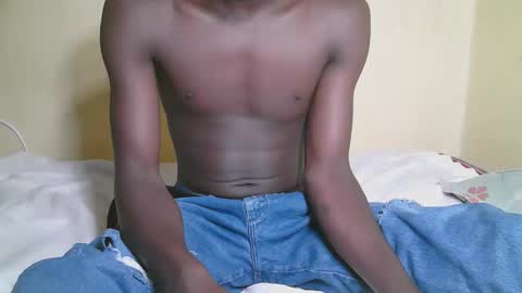 charmzboy online show from October 15, 2025, 5:51 am