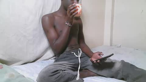 charmzboy online show from November 12, 2025, 2:56 am