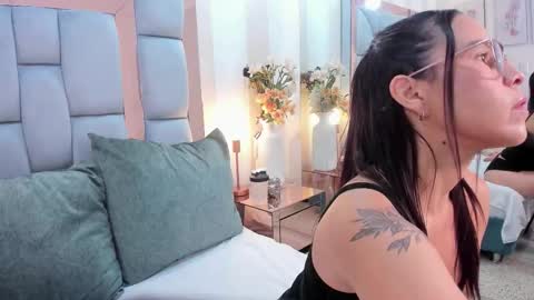 Charol  online show from February 5, 2026, 12:21 pm