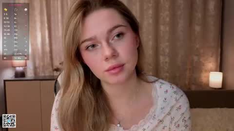 Emilia online show from June 19, 2026, 4:17 am