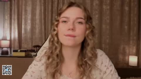 Emilia online show from June 26, 2026, 4:17 am