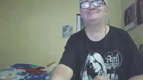 lee online show from October 7, 2025, 6:49 pm