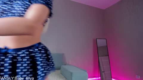 Im Elya   inst Elya Elfie  online show from December 12, 2024, 11:07 am