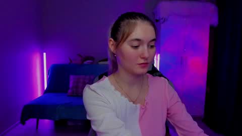 Snapshot of chatur_lady_ chatting on December 8, 2024, 8:09 am Betty online show from December 8, 2024, 8:09 am