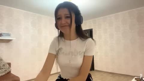 Eva online show from March 10, 2026, 6:13 pm