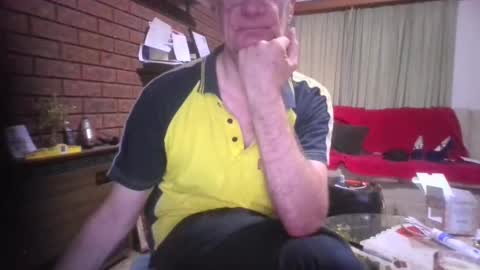 We Chat online show from January 16, 2025, 9:27 am