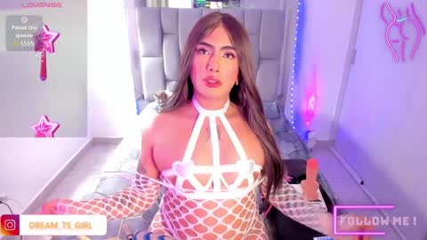 Sophie  online show from September 28, 2025, 3:50 pm