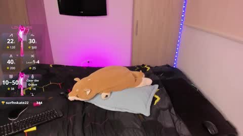 Sophie  online show from March 16, 2026, 5:44 am