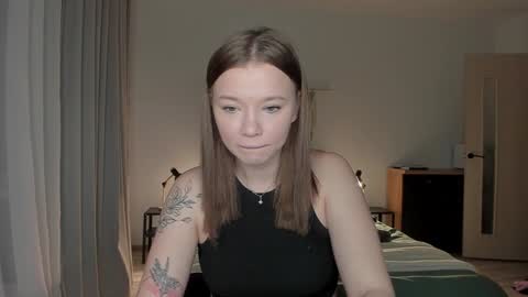 Snapshot of chaturrbaby chatting on January 1, 2025, 7:10 pm Em online show from January 1, 2025, 7:10 pm