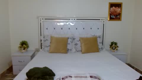 Snapshot of chayenie chatting on November 8, 2025, 6:29 pm Cheyenne online show from November 8, 2025, 6:29 pm