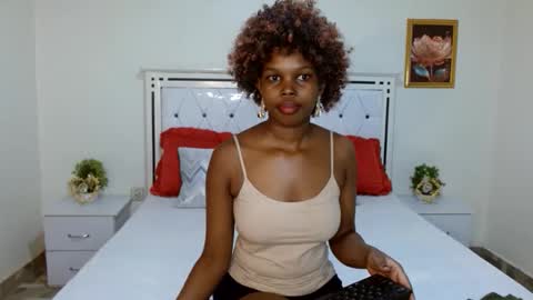 Snapshot of chayenie chatting on November 11, 2025, 5:18 am Cheyenne online show from November 11, 2025, 5:18 am