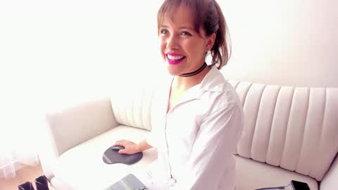 Snapshot of cheek_chic12 chatting on January 22, 2025, 8:38 pm Regina Phalange online show from January 22, 2025, 8:38 pm
