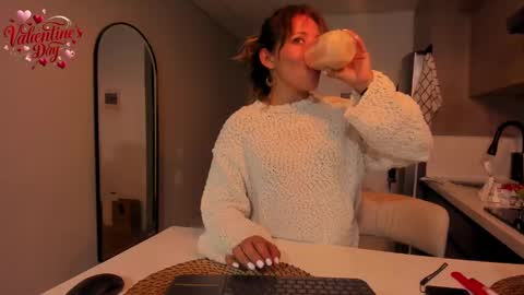 Snapshot of cheek_chic12 chatting on February 15, 2025, 12:59 am Regina Phalange online show from February 15, 2025, 12:59 am