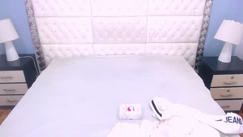 Snapshot of cheelsea_ chatting on December 10, 2024, 9:43 pm cheelsea_ online show from December 10, 2024, 9:43 pm