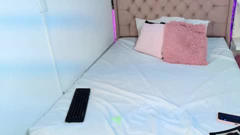 Snapshot of cheerry_moon chatting on March 5, 2026, 7:32 pm cheerry_moon online show from March 5, 2026, 7:32 pm