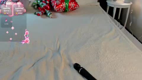 cheezy_cream online show from December 22, 2025, 3:14 am