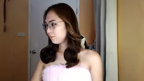 chelly4u69 online show from February 13, 2026, 2:40 am