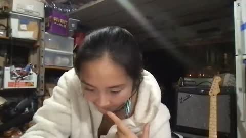 chellybear101 online show from December 3, 2024, 4:25 am