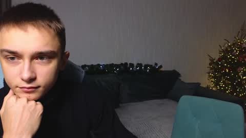 Snapshot of chem1ko chatting on December 19, 2024, 6:45 am LUCASRYANPVT IS OPEN online show from December 19, 2024, 6:45 am