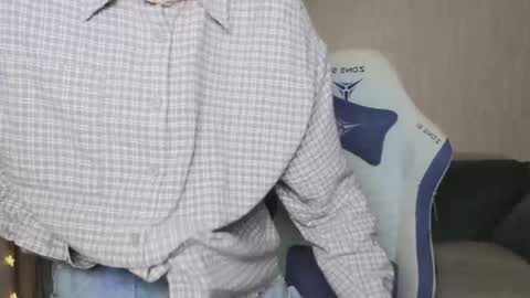 Snapshot of chem1ko chatting on October 6, 2025, 6:33 am LUCASRYANPVT IS OPEN online show from October 6, 2025, 6:33 am