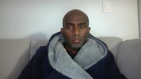chenthu1979 online show from April 25, 2026, 11:02 am