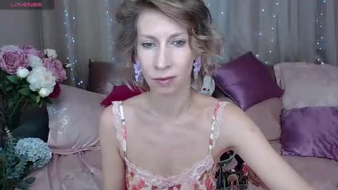 Adriana online show from September 29, 2025, 11:37 am