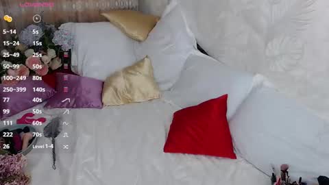 Adriana online show from November 8, 2025, 11:10 am