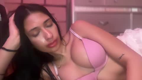 cherliecarmen online show from February 13, 2025, 11:15 pm