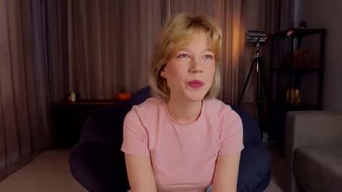 Snapshot of cherlynreece chatting on March 14, 2026, 4:51 am Hello guys Im Hanna online show from March 14, 2026, 4:51 am