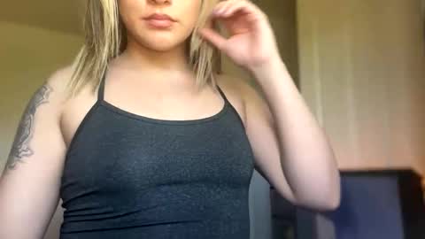 cherrieamaretto online show from January 16, 2026, 10:36 pm