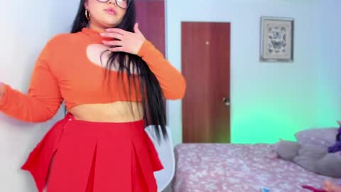 cherries_and_wine_ online show from January 9, 2025, 8:01 pm