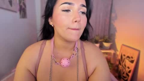 Snapshot of cherries_and_wine_ chatting on February 9, 2026, 3:32 am cherries_and_wine_ online show from February 9, 2026, 3:32 am