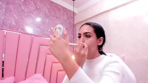 Emma  online show from November 30, 2025, 11:36 am