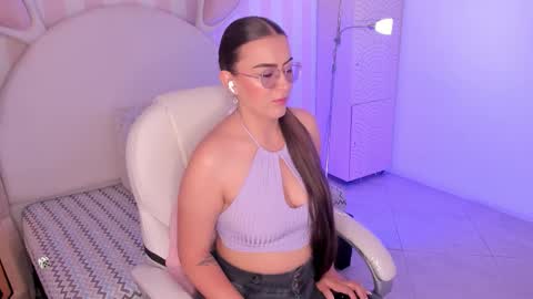 Cherry online show from September 26, 2025, 8:57 pm