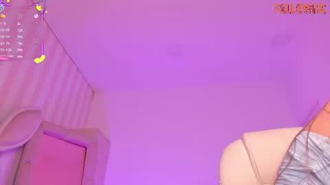 Snapshot of cherry_blond_ chatting on July 7, 2026, 7:23 am Cherry online show from July 7, 2026, 7:23 am