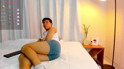 cherry_blossom77 online show from January 12, 2026, 1:27 pm