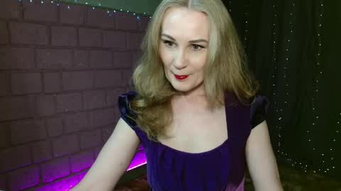Snapshot of cherry_blossomsx chatting on May 6, 2026, 4:01 pm thanks guys see you tomorrow online show from May 6, 2026, 4:01 pm