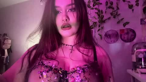 Snapshot of cherry_elfcat chatting on June 5, 2026, 6:52 am cherry_elfcat online show from June 5, 2026, 6:52 am