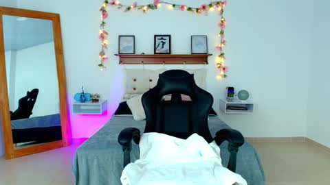 irene online show from October 22, 2025, 8:52 pm