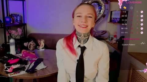 Roxy online show from October 19, 2025, 9:15 pm