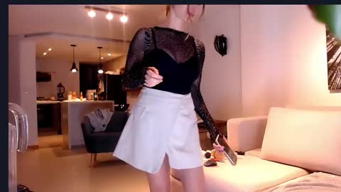 Anna online show from March 25, 2026, 3:56 am