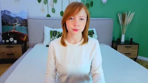 cherrycrushlove online show from March 23, 2026, 5:33 am