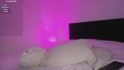 Morfy online show from November 1, 2025, 12:56 am