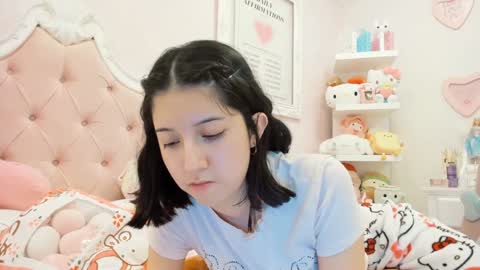 cherrycute666 online show from February 6, 2025, 1:05 am