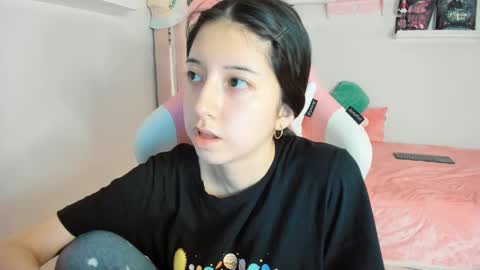 cherrycute666 online show from February 10, 2025, 5:36 am